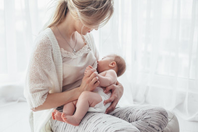 Tips Pemberian ASI untuk Ibu yang Harus Kembali Bekerja
